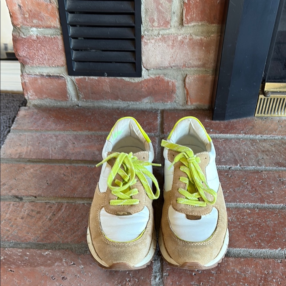 Madewell Tan and White Sneakers Retro-Inspired Design